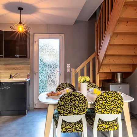 別荘 La Maison De La Sejour Cosy Proche